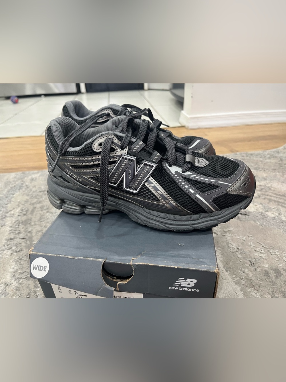 New Balance 1906R Wide